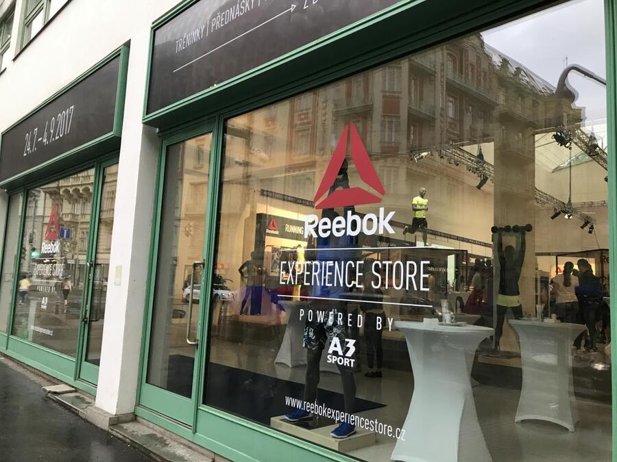 Reebok Experience Store v Manesu